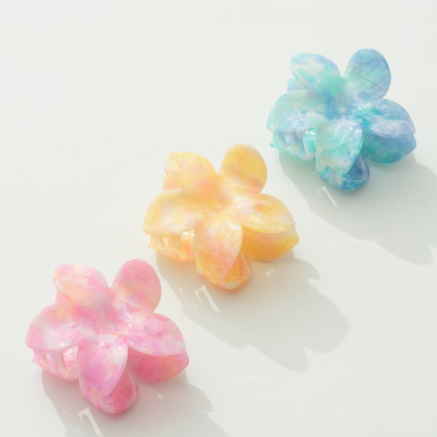 Aloha Flower Claw Clip