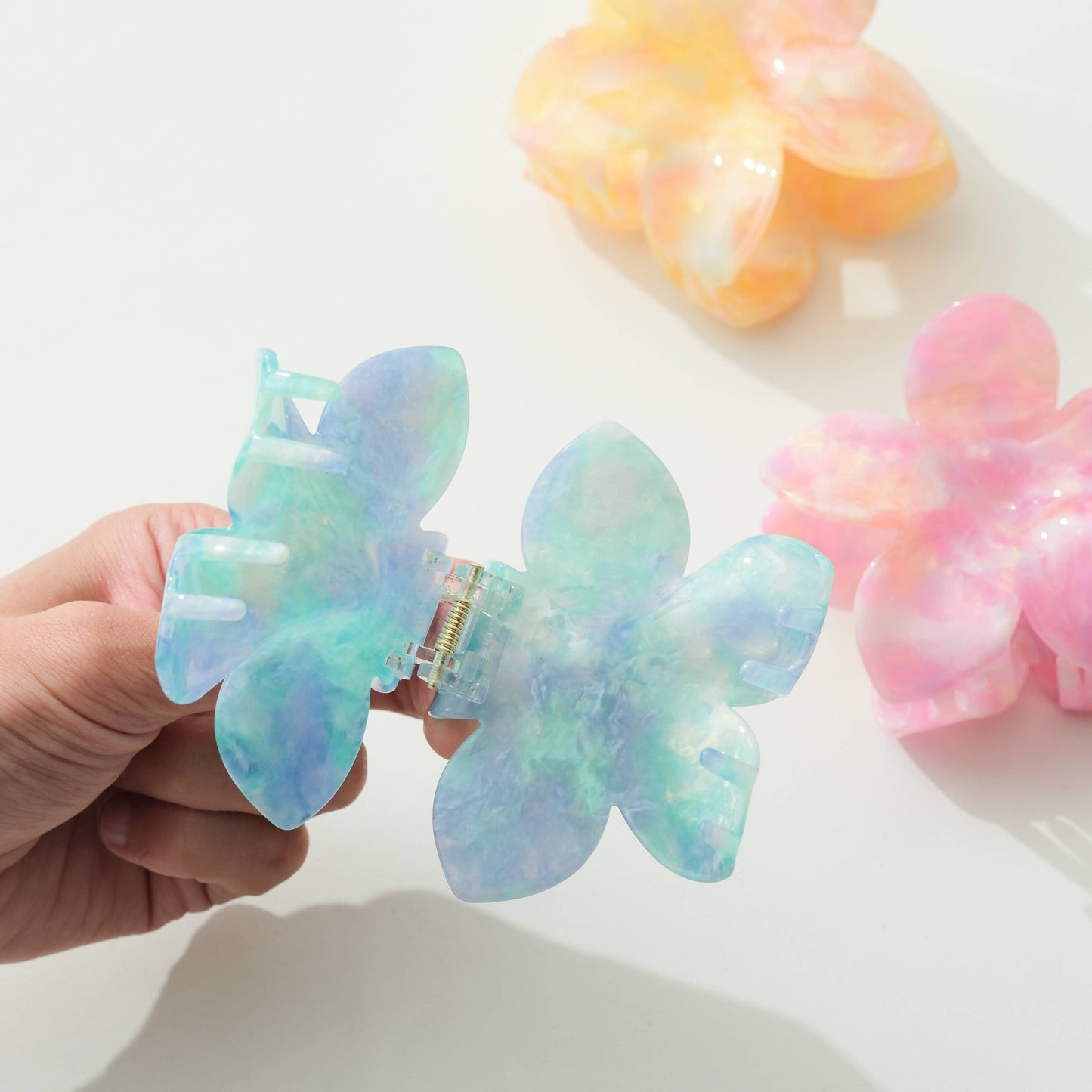Aloha Flower Claw Clip