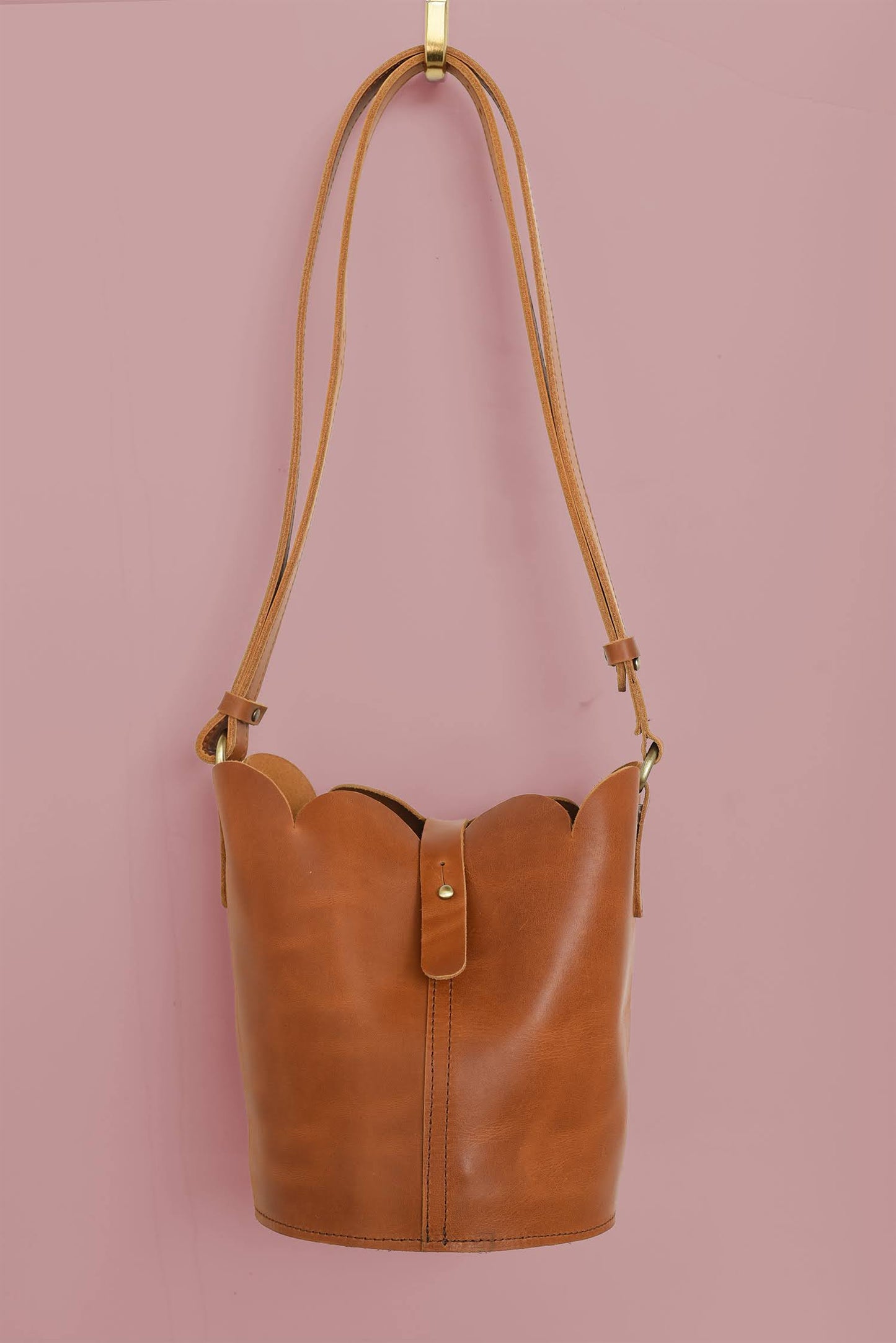 Scallop Bucket Bag