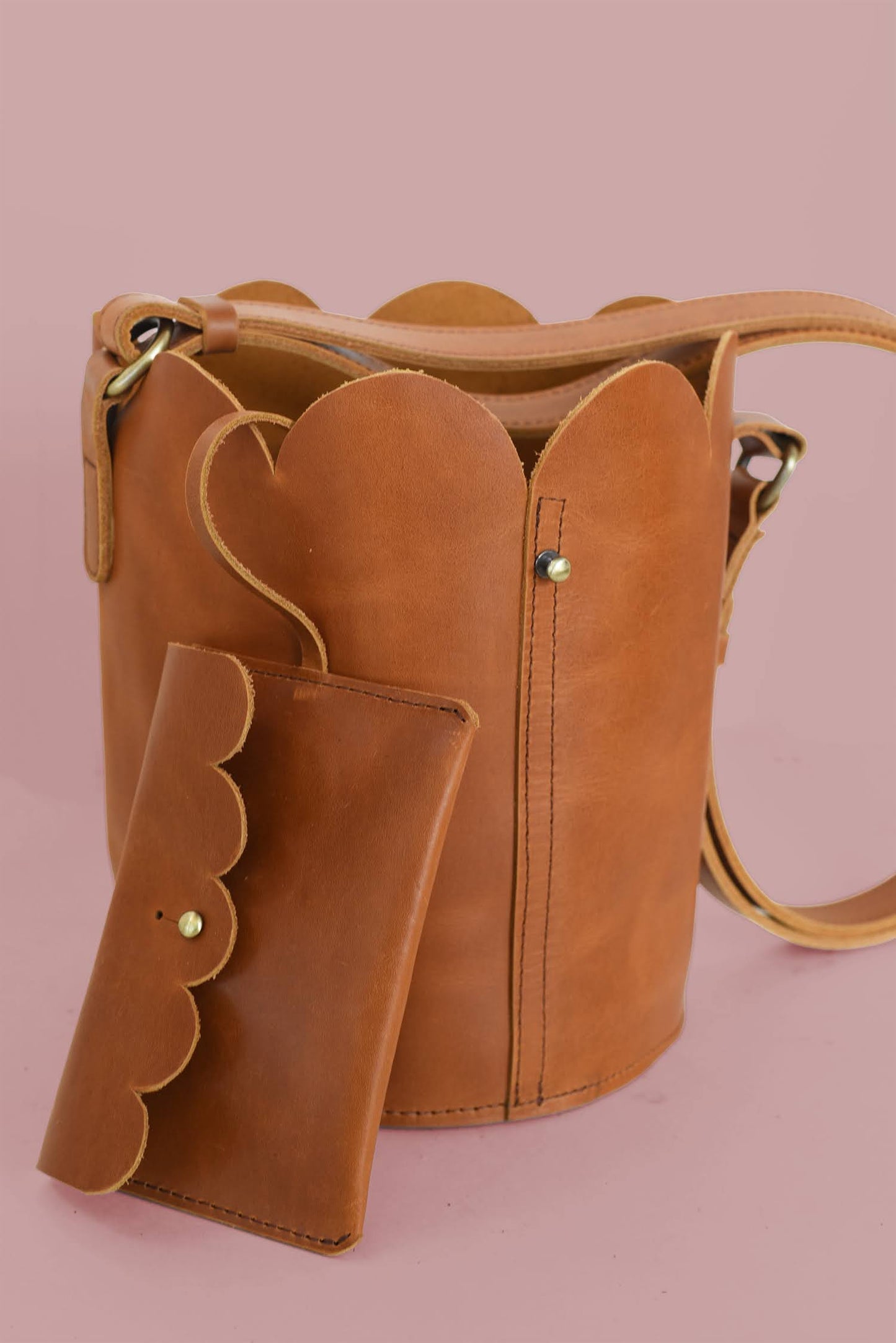 Scallop Bucket Bag