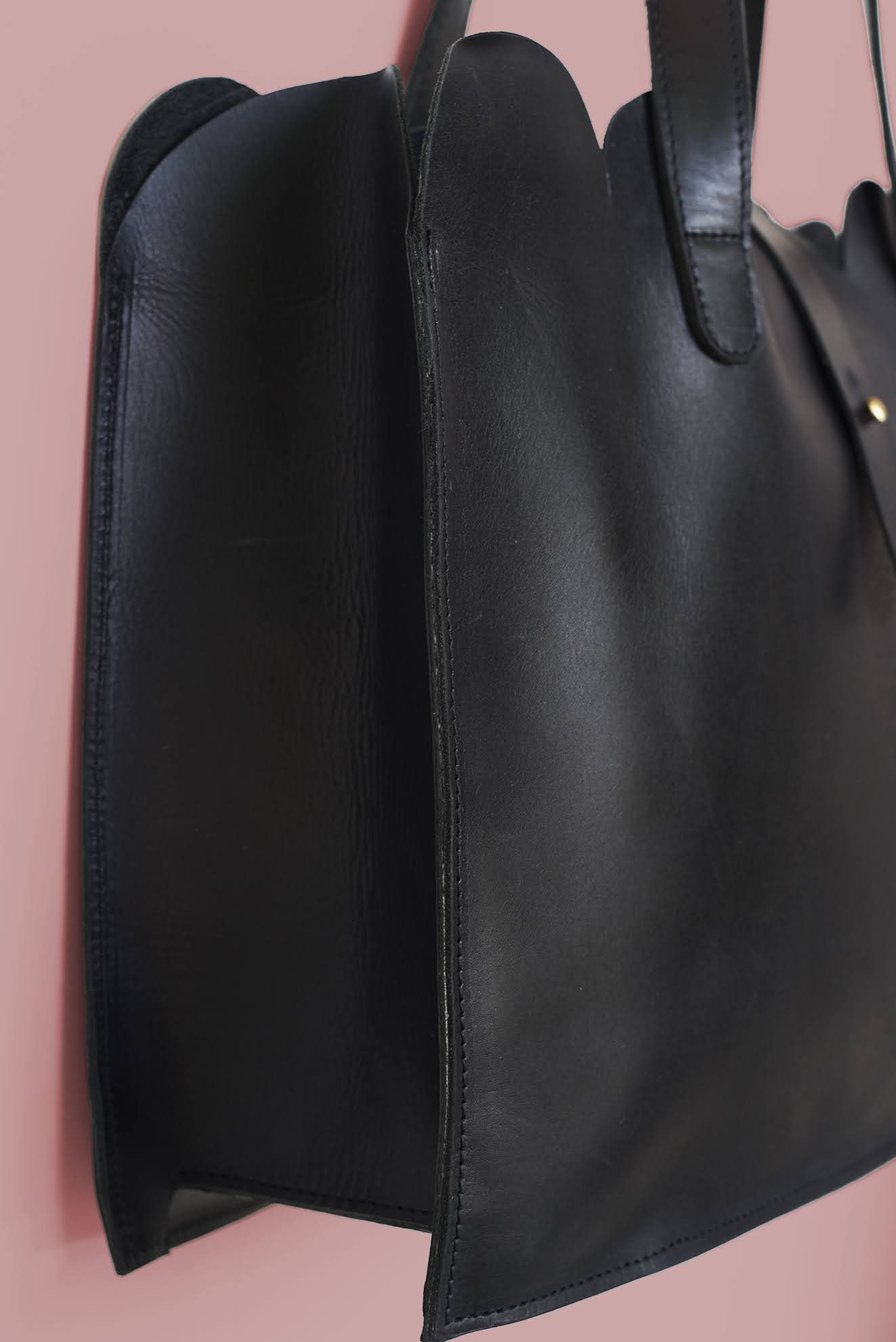Large Scallop Handbag