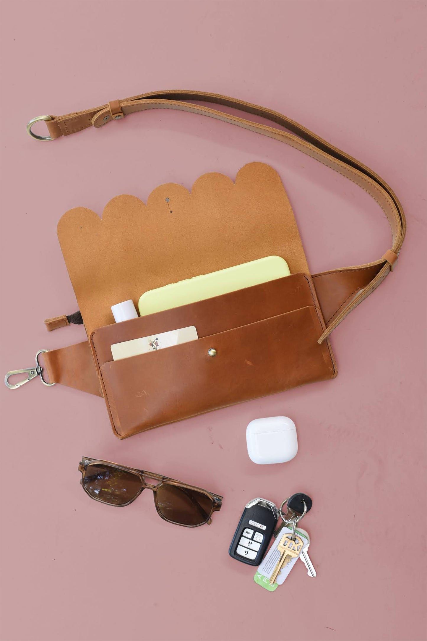 Scallop Sling Bag