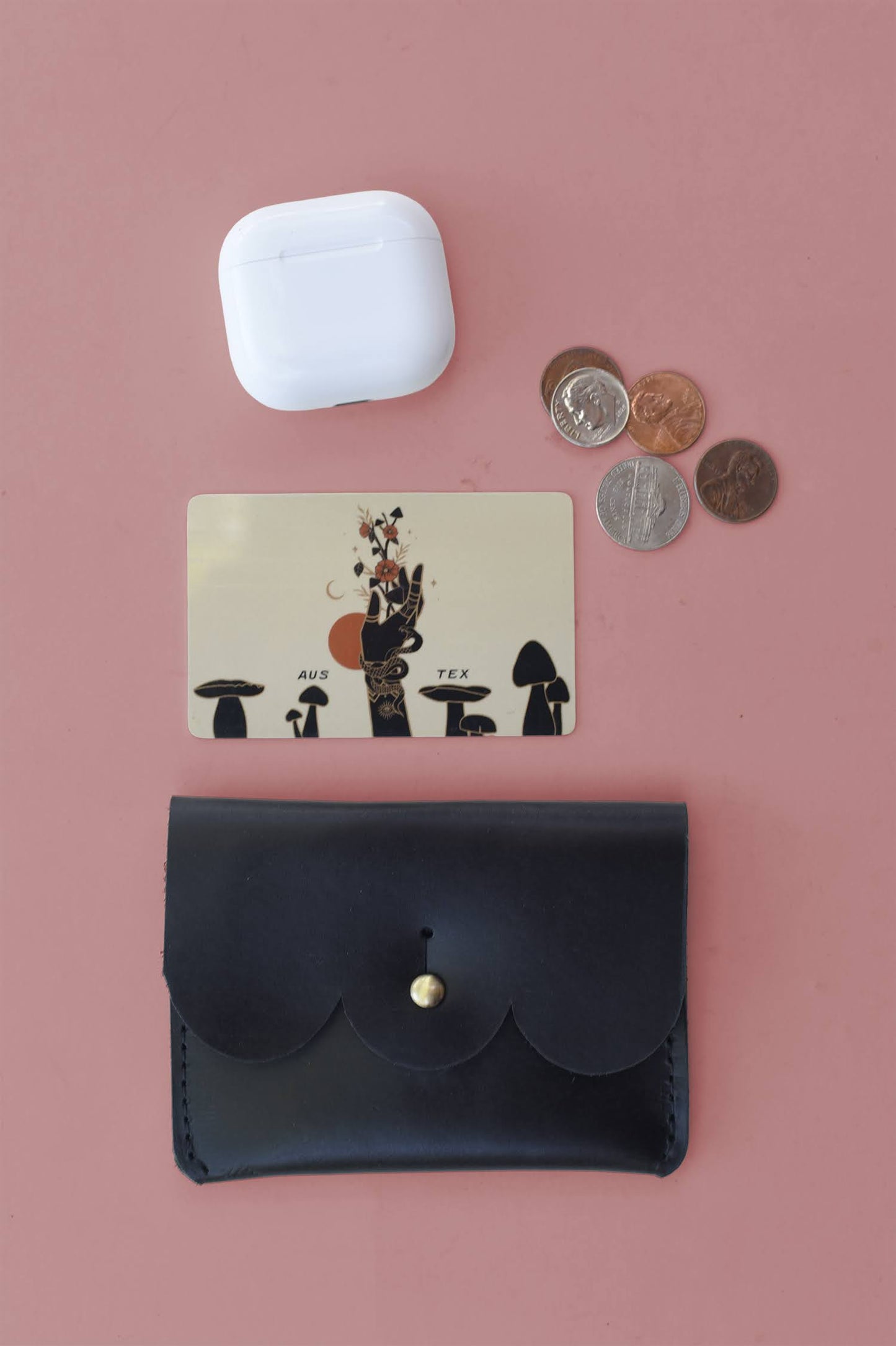 Scallop Leather Card Carrier