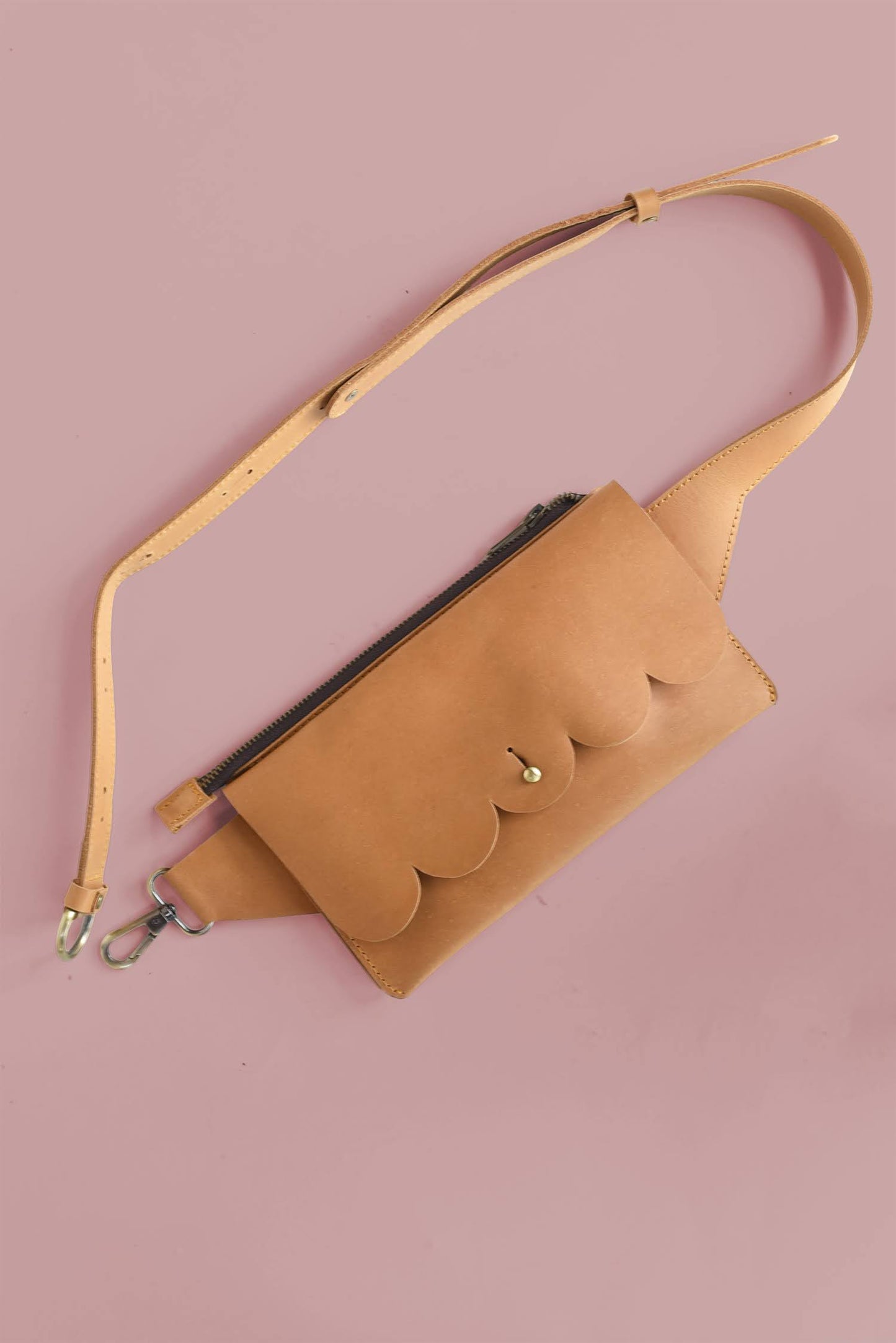 Scallop Sling Bag