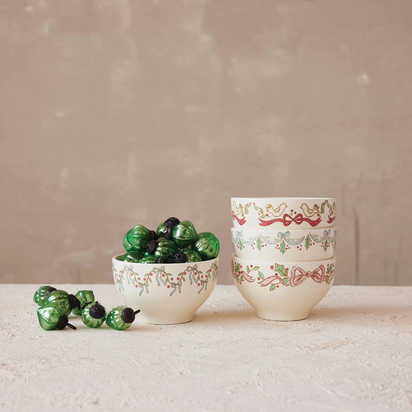 Stoneware Bowl with Bows