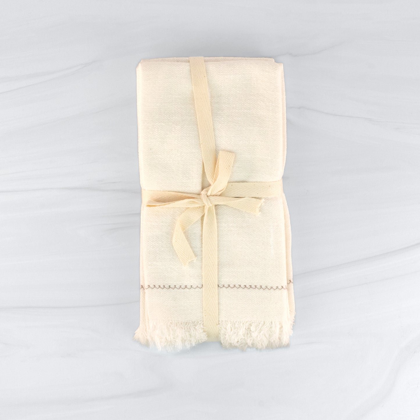 Load image into Gallery viewer, Cotton Napkins with Fringe Set
